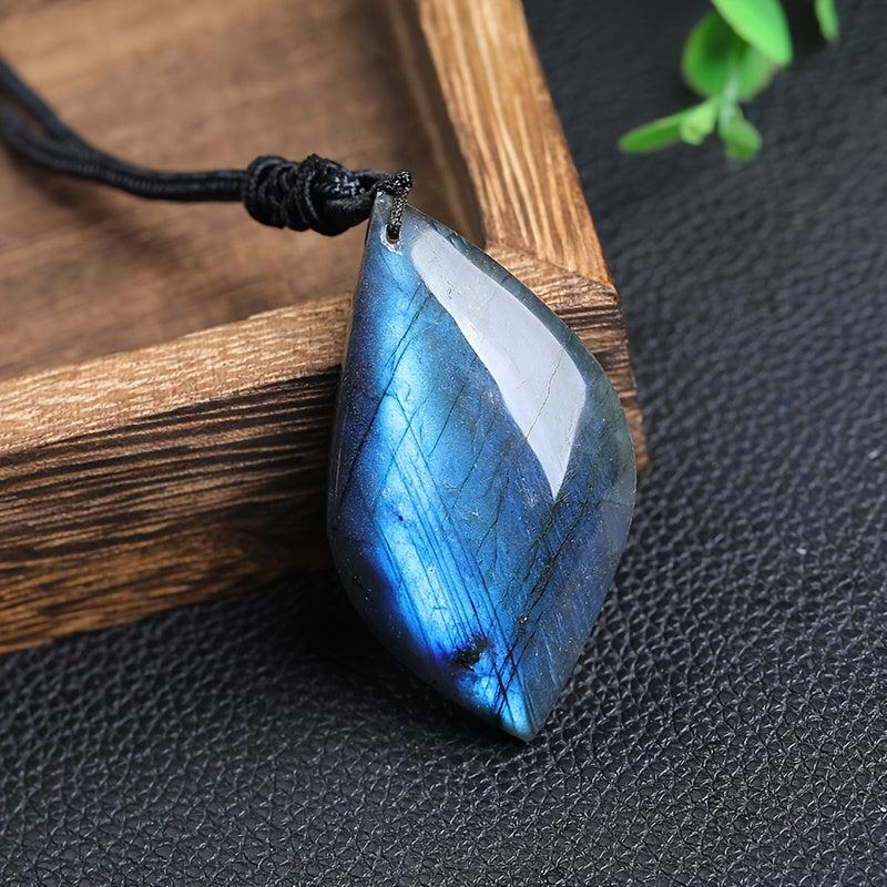 Adelheid | Collier avec labradorite