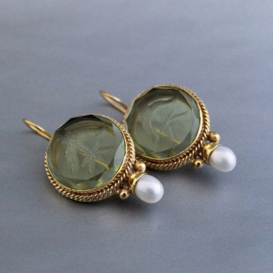 Penelope – Boucles d'oreilles vintage avec pierres vertes rondes