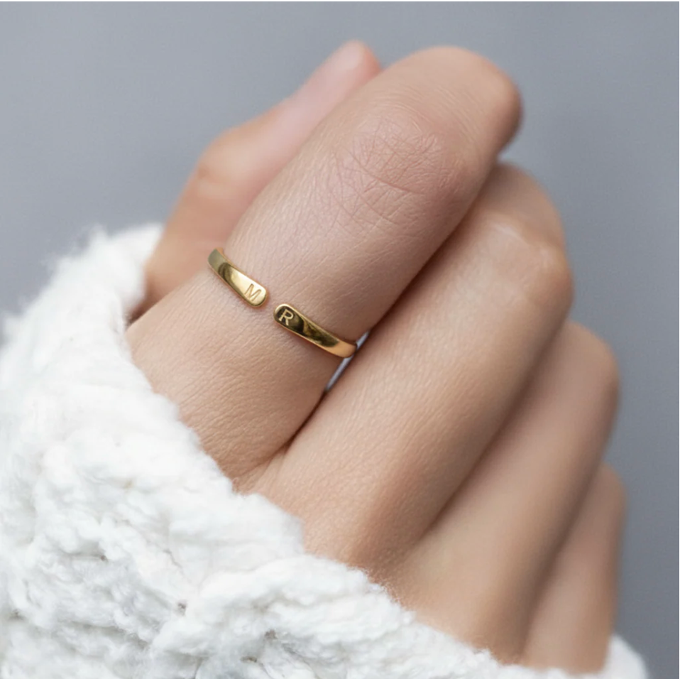 1+1 GRATUIT — Bague ajustable avec initiale