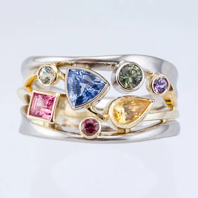 Bague style vintage avec zircone colorée