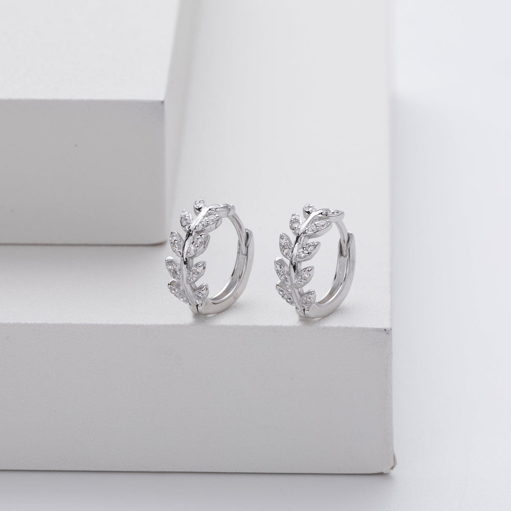 Laticia – Boucles d'oreilles élégantes motif feuille avec pierres incrustées