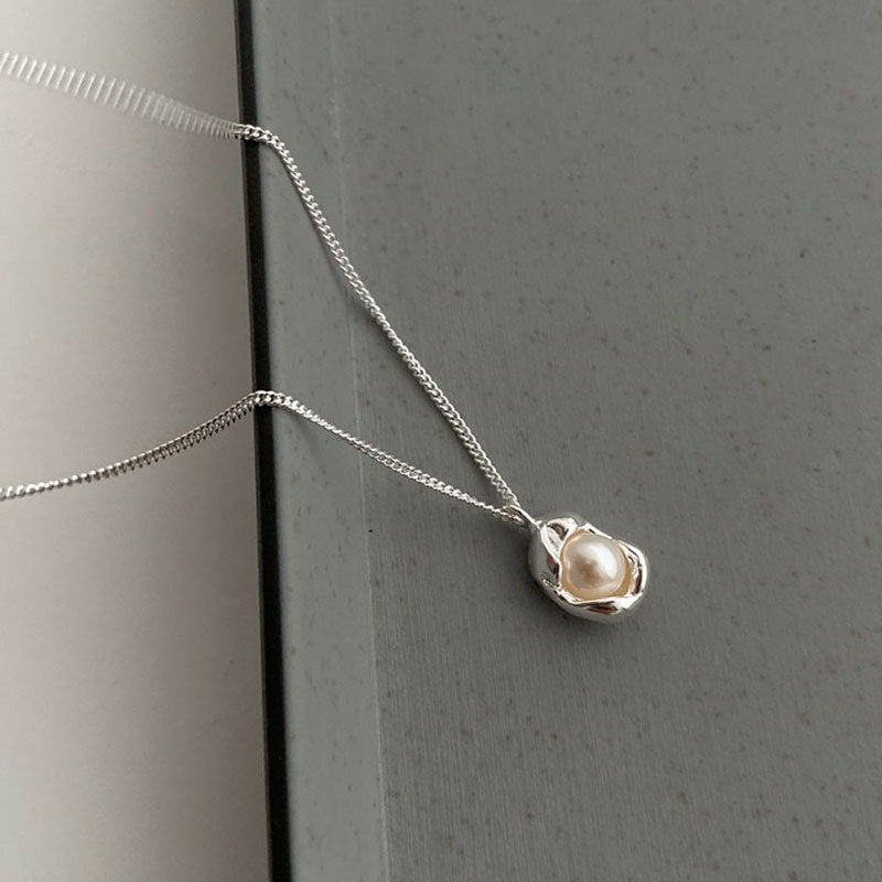Bijoux en verre de Murano vintage : Collier avec perle pendante