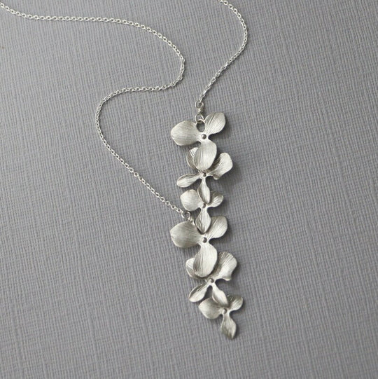 Bloem – Collier délicat avec pendentif fleur, métal argenté