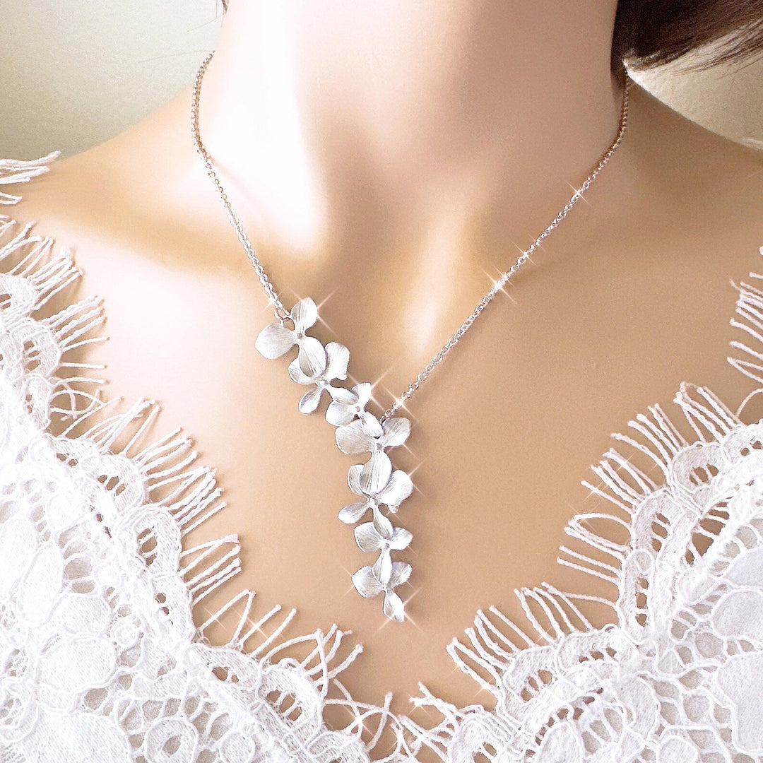 Bloem – Collier délicat avec pendentif fleur, métal argenté
