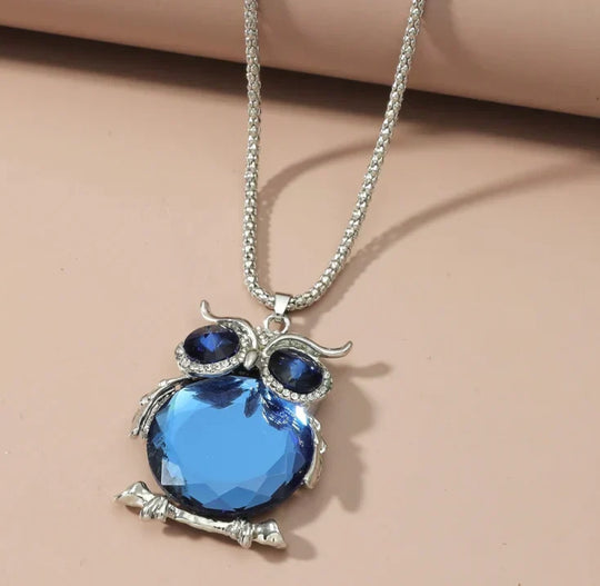 Ella | Collier avec hibou et cristal bleu