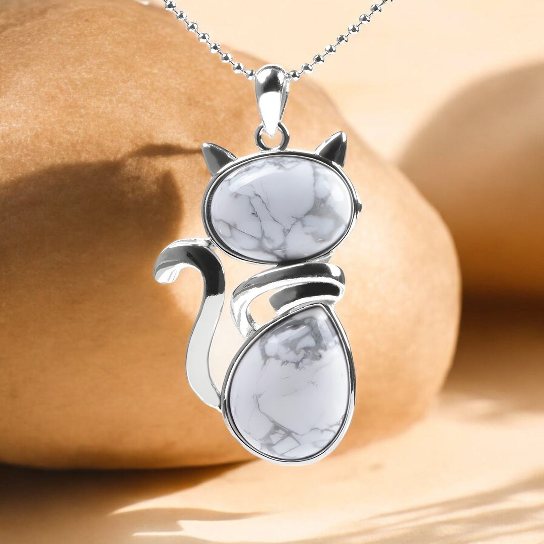 Collier pendentif chat avec pierre naturelle violette