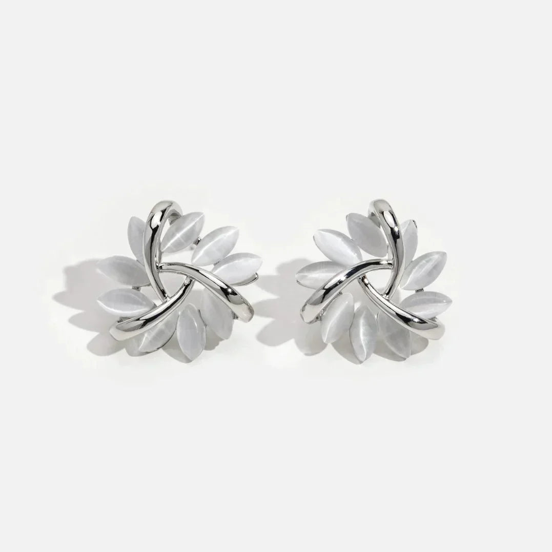 Courtney – Clous d'oreille ronds avec détails opale