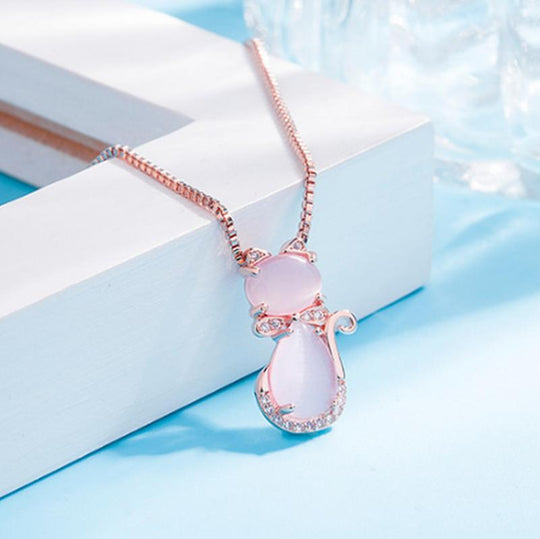 Pendentif chat rose avec zircone